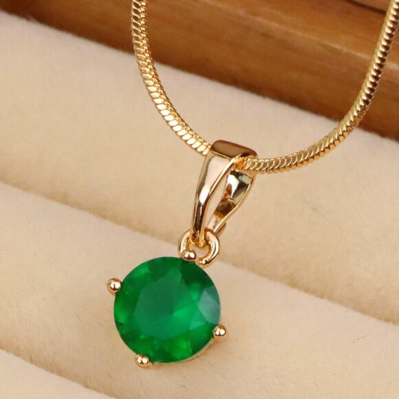 "Round Green Stone Pendant in Gold Plated Brass – Minimalist Elegance, XPPT1757 - Picture 1 of 13
